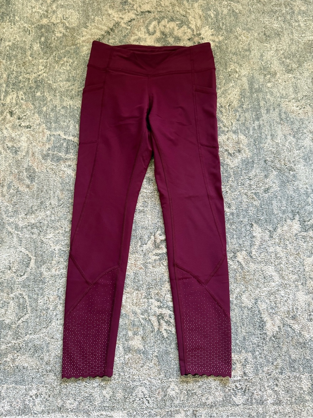 Lululemon Wunder Under High-Rise Crop 23” Scallop Leggings – Red Merlo